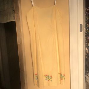 Strapless embroidered dress